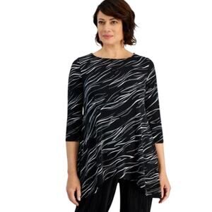 JM Collection Women's Petite Delicate Printed Swing Top in Deep Black